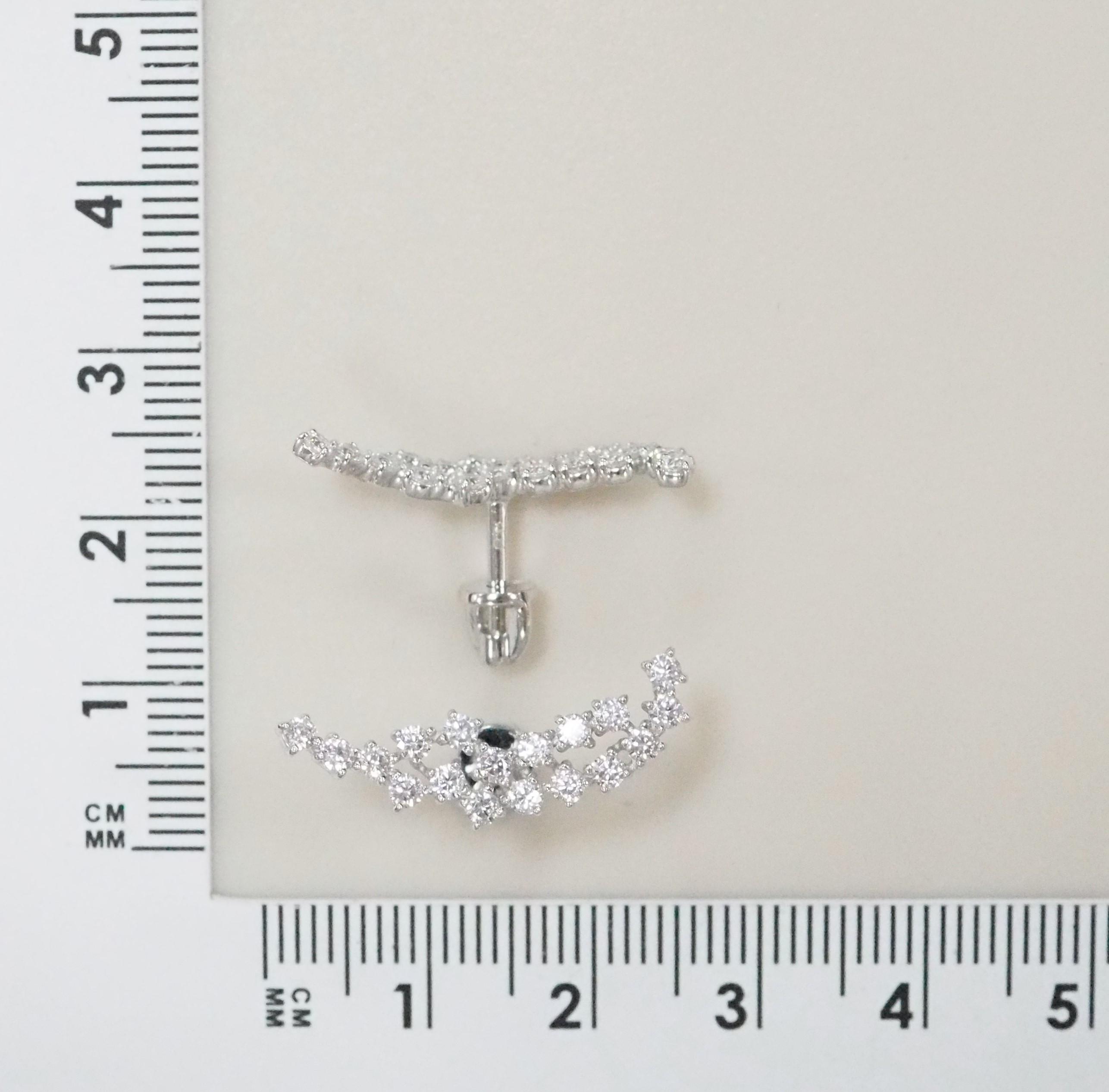 10513-000090 Серьги (Au 585)